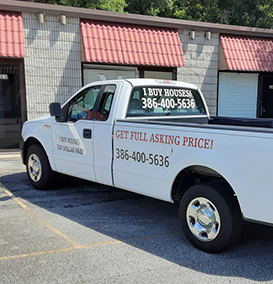 menu tr truck lettering.webp